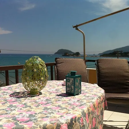 Anna Koralli Apartment *