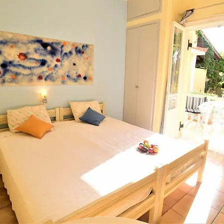 Anna Koralli * Laganas