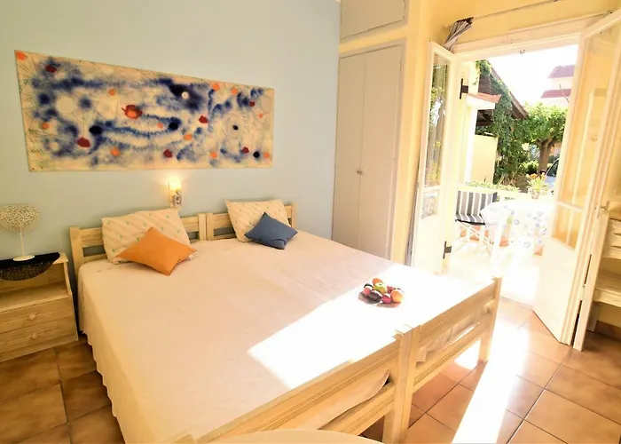 Anna Koralli * Laganas